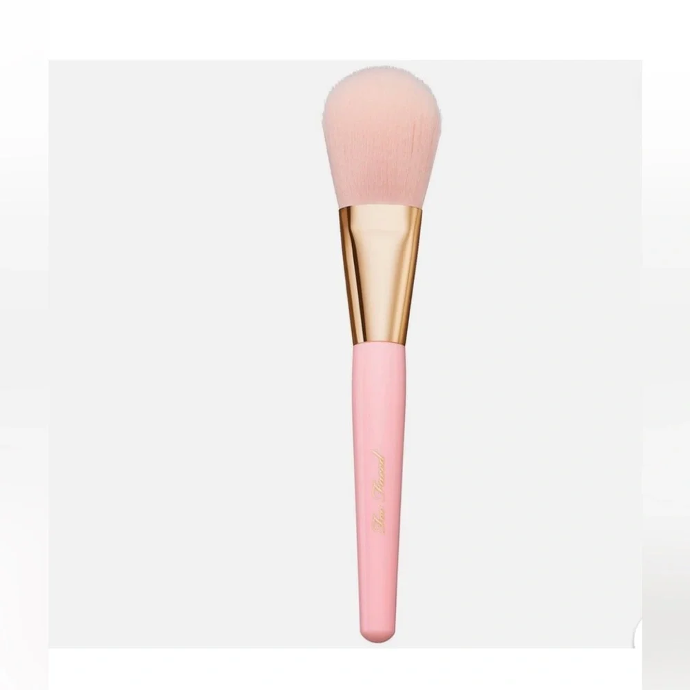 2- Too Faced Brush Duo - Powder Brush + Blush Brush